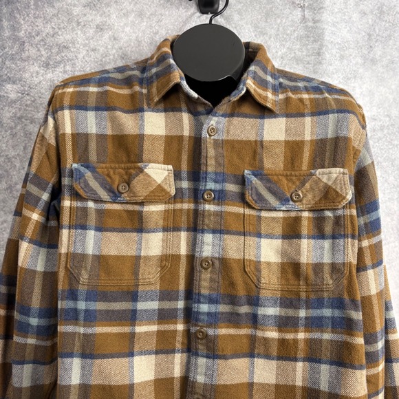 Patagonia Men's Long-Sleeved Fjord Flannel Shirt in Basin Sediment Size Medium - Picture 2 of 9